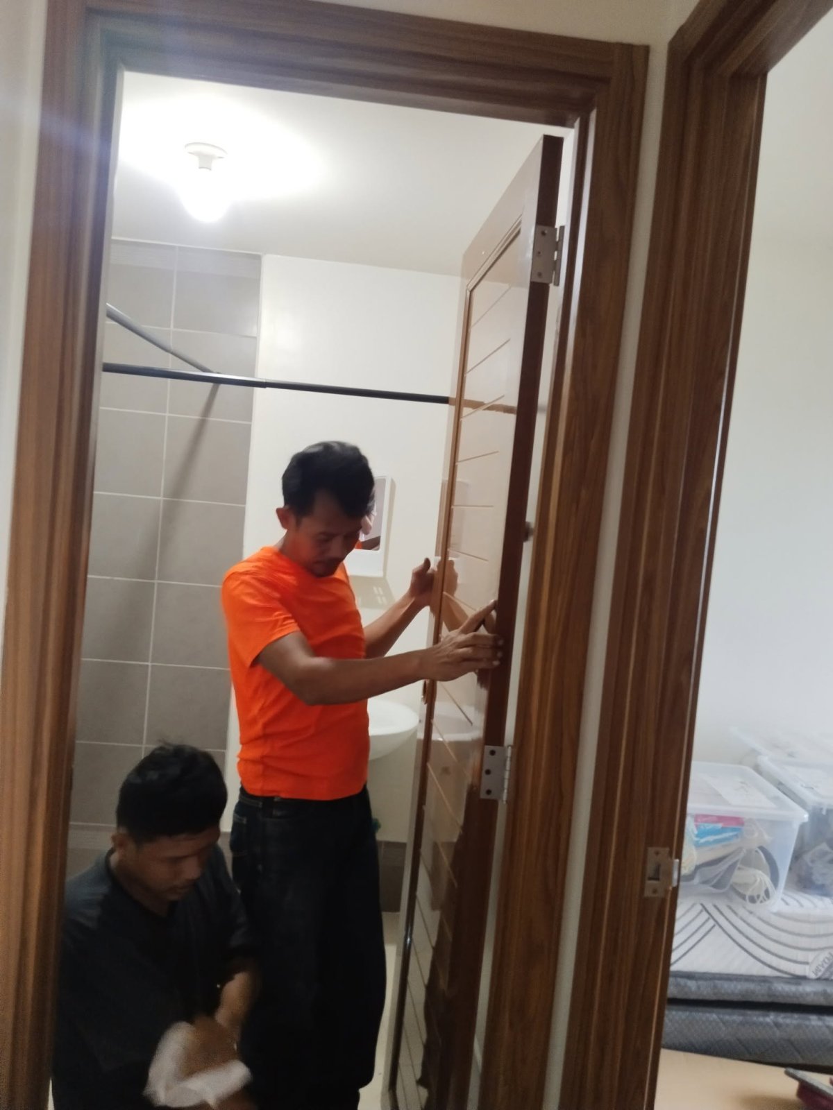 Touch up and modular cabinet