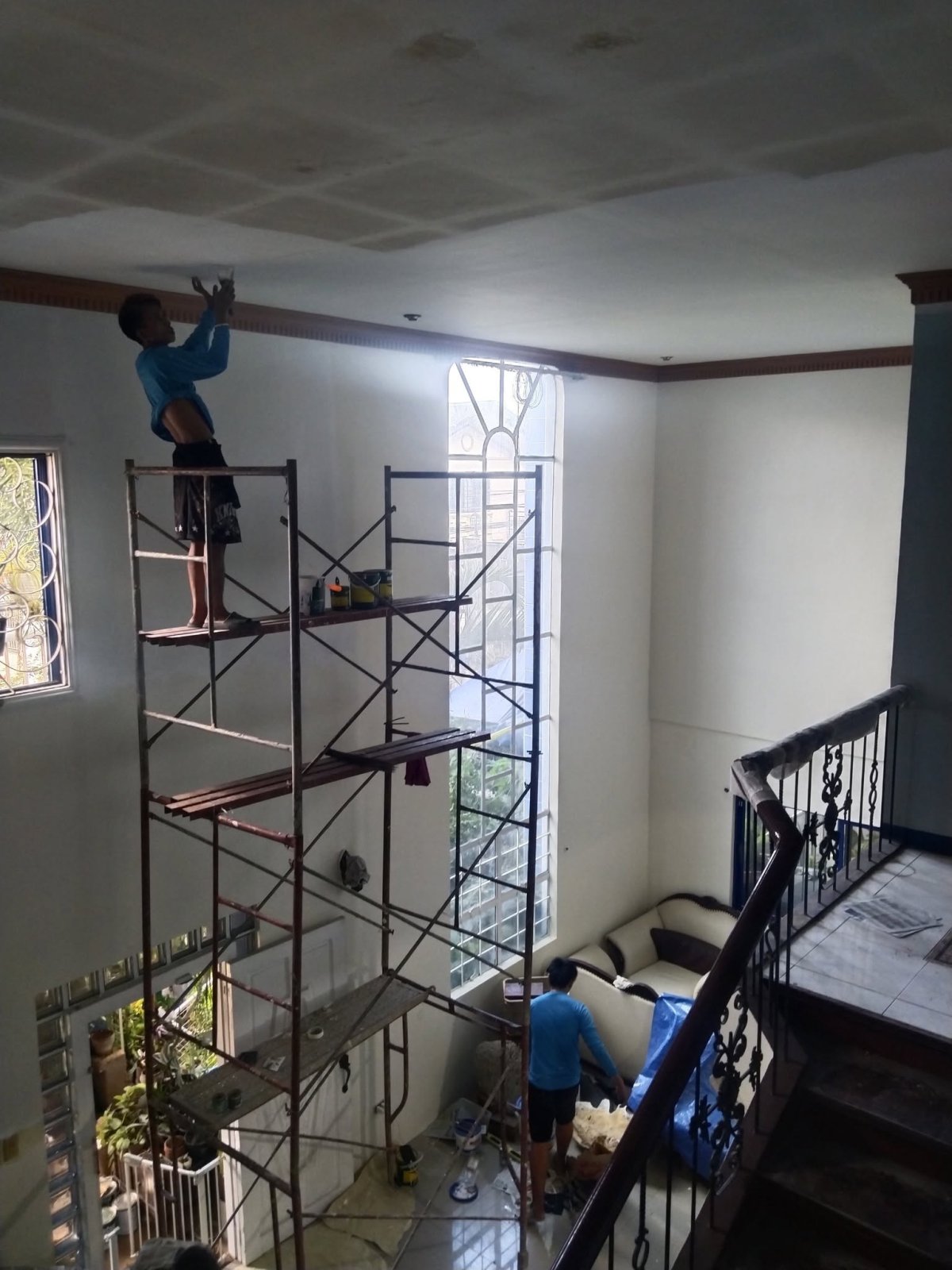 Interior top up repainting and repair with C.R.extension